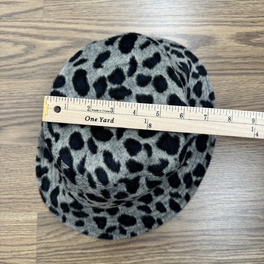 NEW Wyeth Bucket Hat Womens One Size Gray Leopard Print Fuzzy Retro Y2K 90s Boho - Picture 15 of 16